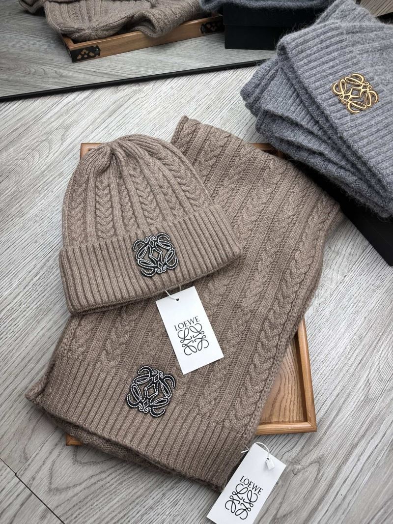 Loewe Caps Scarfs